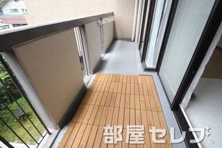 広く使えるバルコニー。