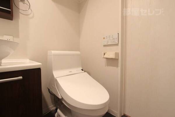 ウォシュレットつきトイレです