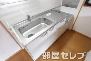 段落ちキッチン。他号室の写真です。