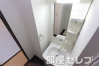 洗髪洗面化粧台。