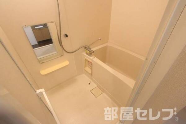 同じマンションの他の写真です。