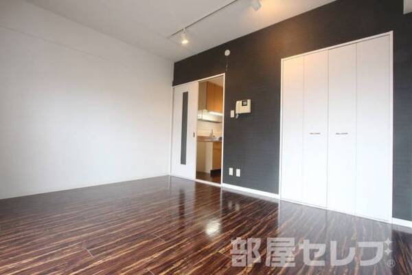 同じマンションの他の写真です。