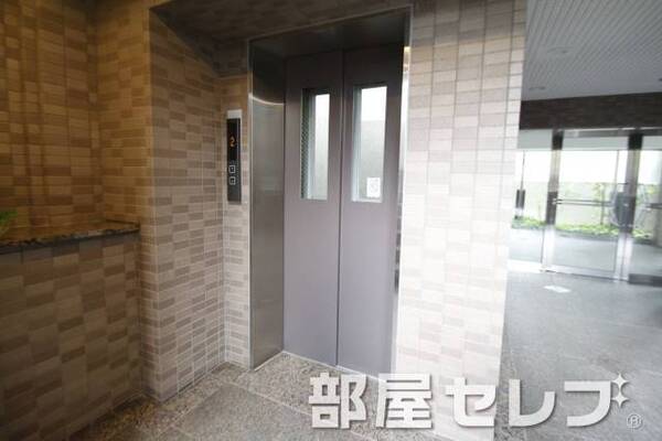 エレベーター。