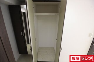 玄関外にワンちゃん用フック