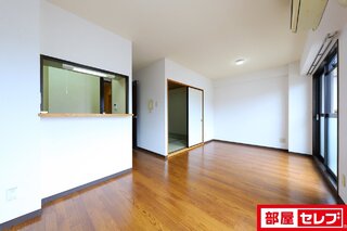 203号室の写真を参照