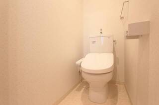 トイレもこんなに綺麗です。