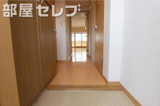 シューズボックス付き玄関です