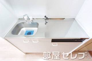 ガスコンロ設置可能なキレイなキッチンです。