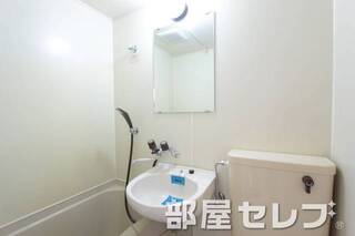 洗面台完備です。