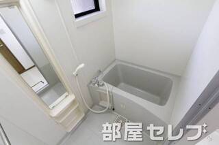 綺麗なバスルームです。