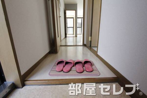 玄関からみても綺麗ですね。