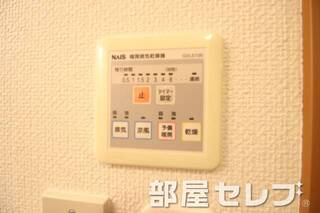 便利な浴室乾燥機です（301号室）。