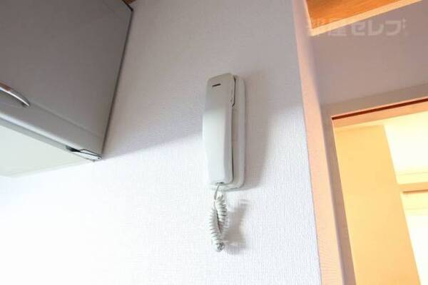 インターホンあります。