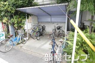 駐輪場。