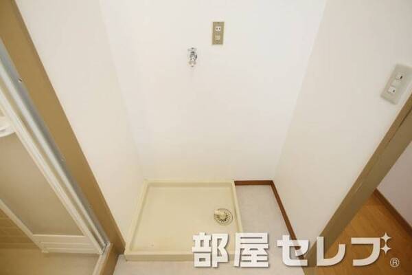 室内洗濯機置き場。
