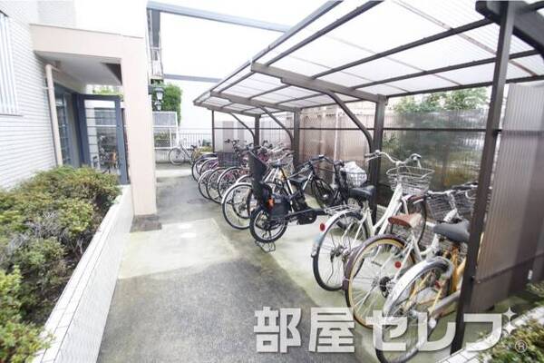 自転車置場。
