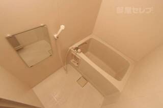 ※302号室内装写真参照