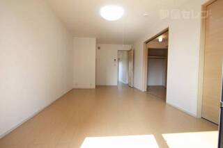 リビングとしても利用できるお部屋です