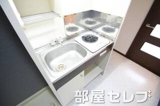 コンパクトキッチン。