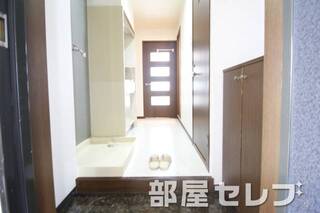 玄関口。