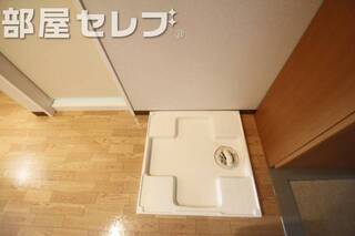 洗濯機はこちらへ。