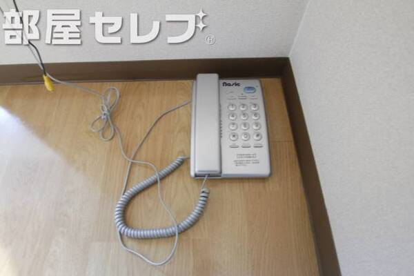 電話機あります。