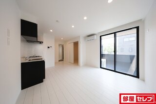 モデルルームの写真を参照