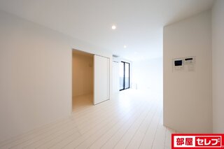 モデルルームの写真を参照