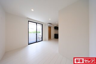 モデルルームの写真を参照