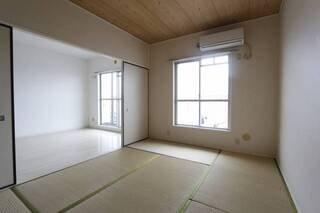 和室にはエアコンもあります。