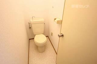 明るくゆっくりできそうなトイレです。