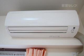 大きいエアコン。