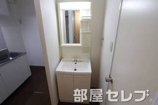 清潔感のある独立洗面所。　