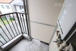 ベランダは２箇所ありますよ