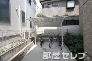 駐輪場。