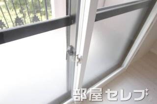 ２重サッシでセキュリティ安全です。