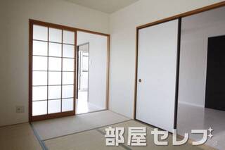 和室の落ち着いたお部屋ですね。