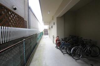 通路の別アングルです。
