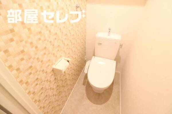 お手洗いはこちらです