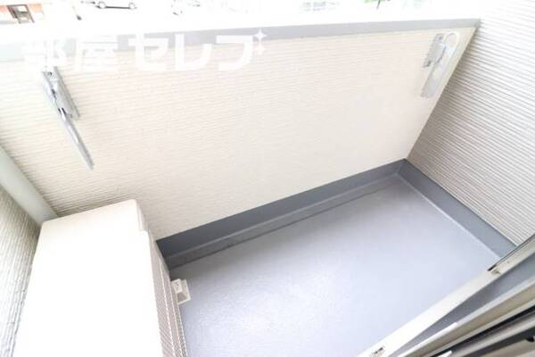 バルコニーも広々