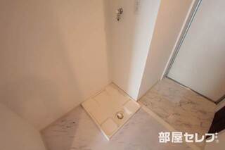 洗濯機はこちらへ