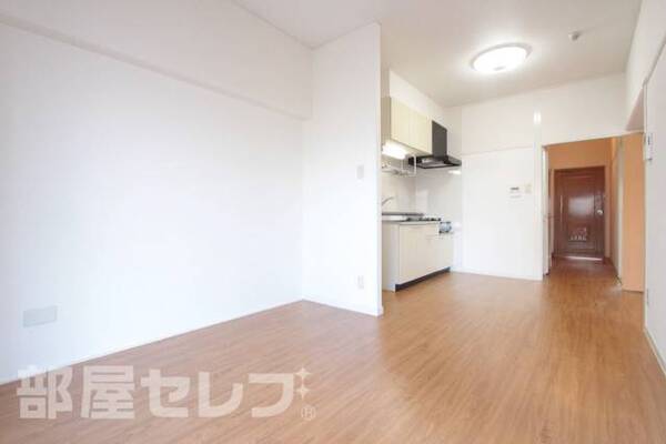 301号室内装写真　リノベーション間取り