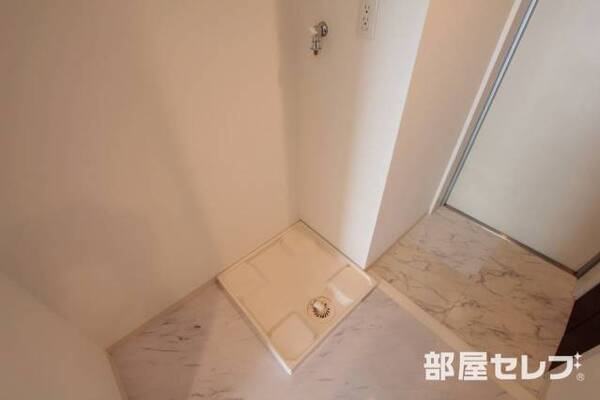 洗濯機はこちらへ