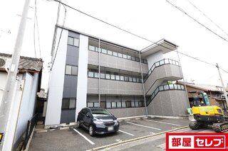 タイル貼りできれいな外観です。