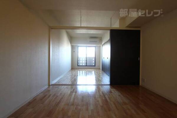 繋げて使っても良し、仕切りを使っても良しです。