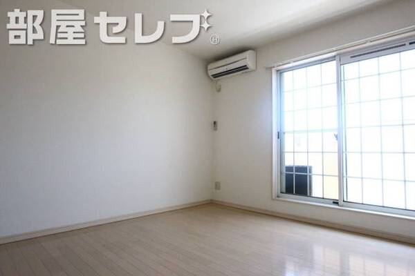 明るいお部屋です。