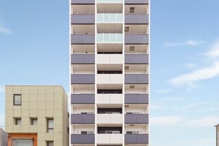 シックで格好いい外観。