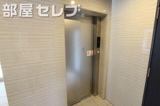 エレベーターで大荷物もラクラク。