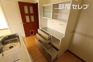 食器も沢山しまえます