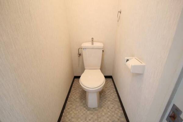 やはり考え事はトイレで